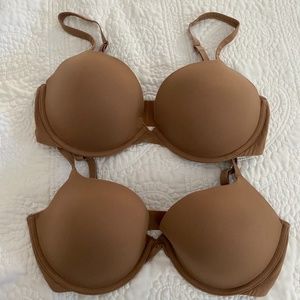 SKIMS Fits Everybody T-Shirt Push Up Bra